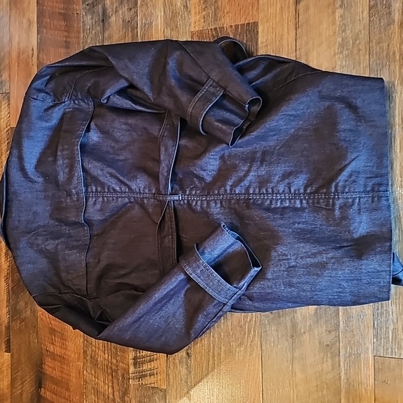 Womans Jacket - Picture 3 of 3